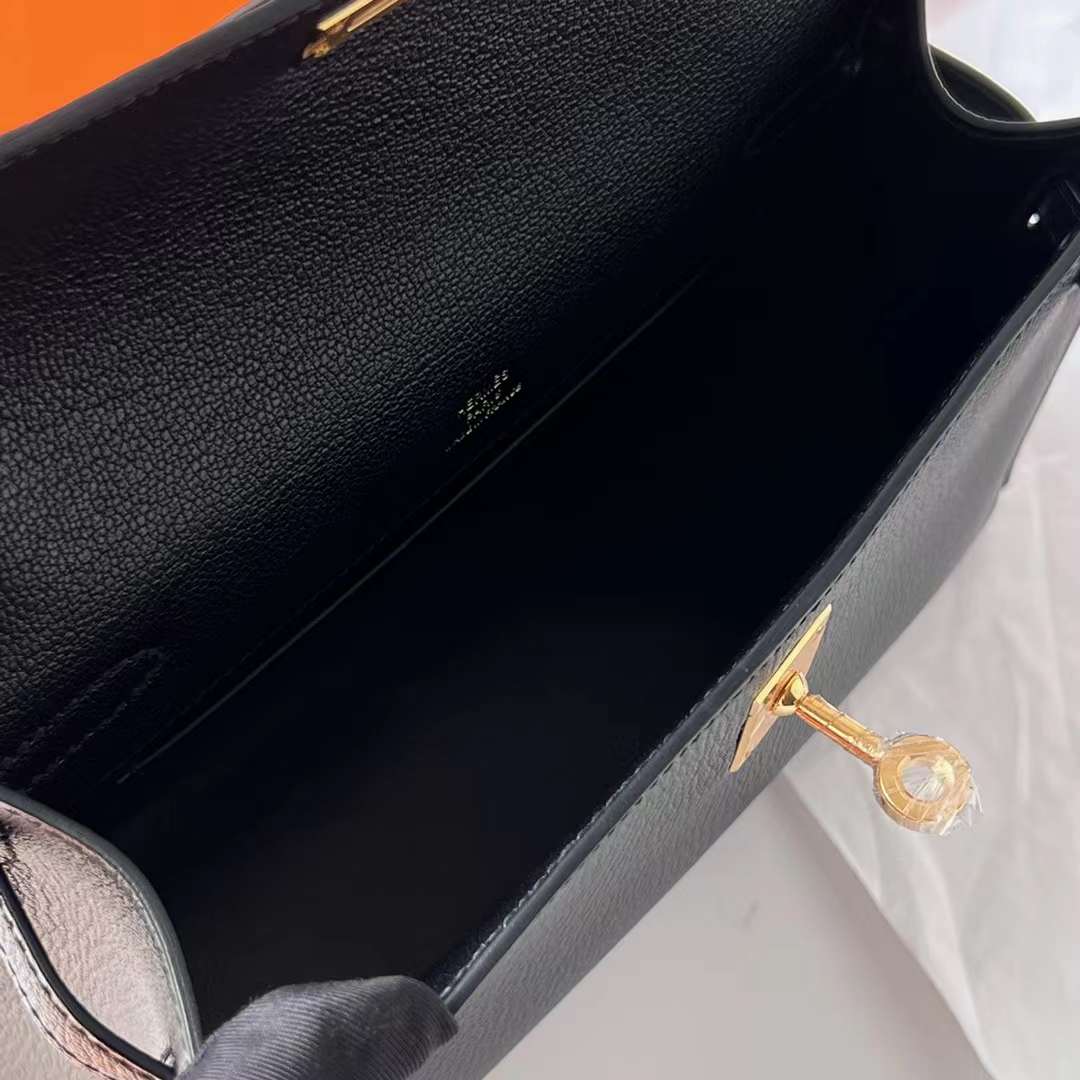 Hermès（爱马仕）Mini Kelly Pochette Chevre 进口山羊皮 Ck89 黑色 金扣 22cm 全手工蜡线缝 Ghw