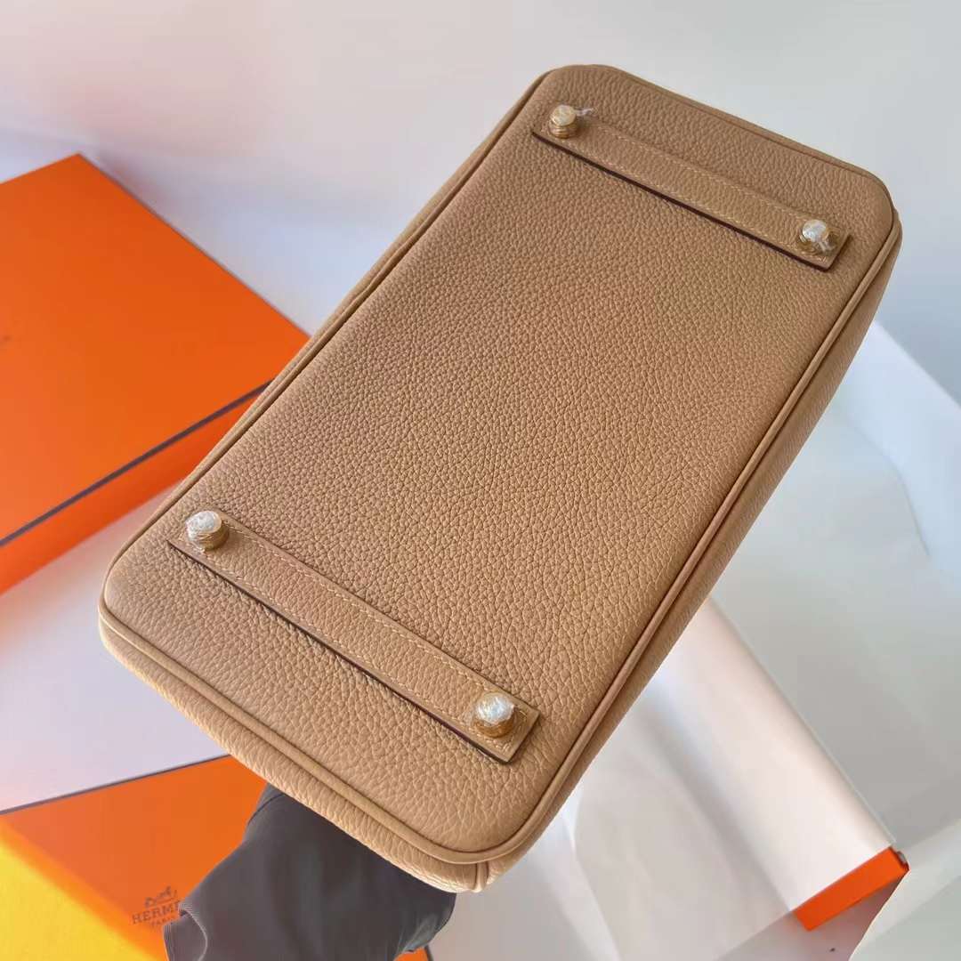 Hermès（爱马仕）Birkin 铂金包 Togo 0M 奶茶色 Chai 金扣 30cm 全手工蜡线缝 Ghw
