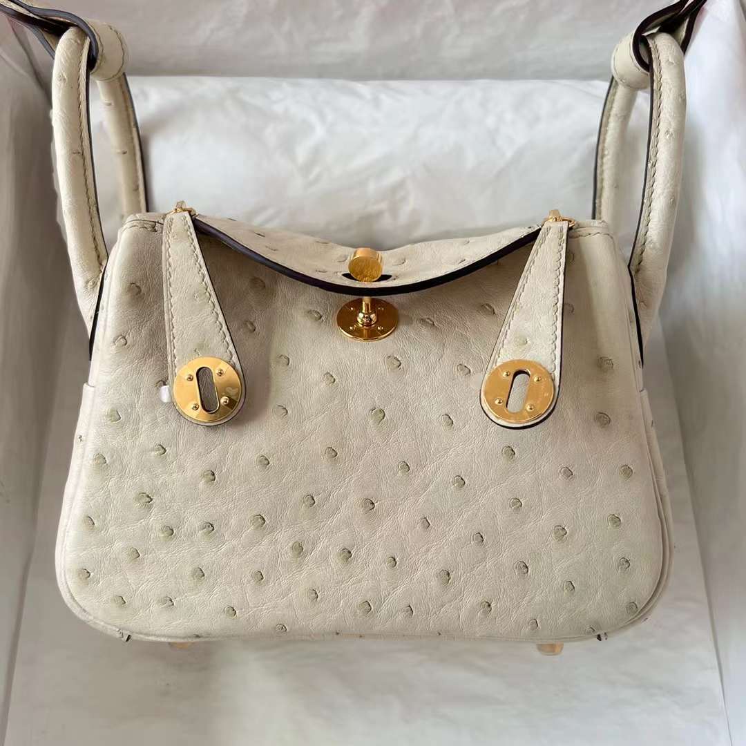 Hermès（爱马仕）Mini Lindy 迷你琳迪包 Ostrich 3C 羊毛白 19cm 全手工缝制 金扣 Ghw
