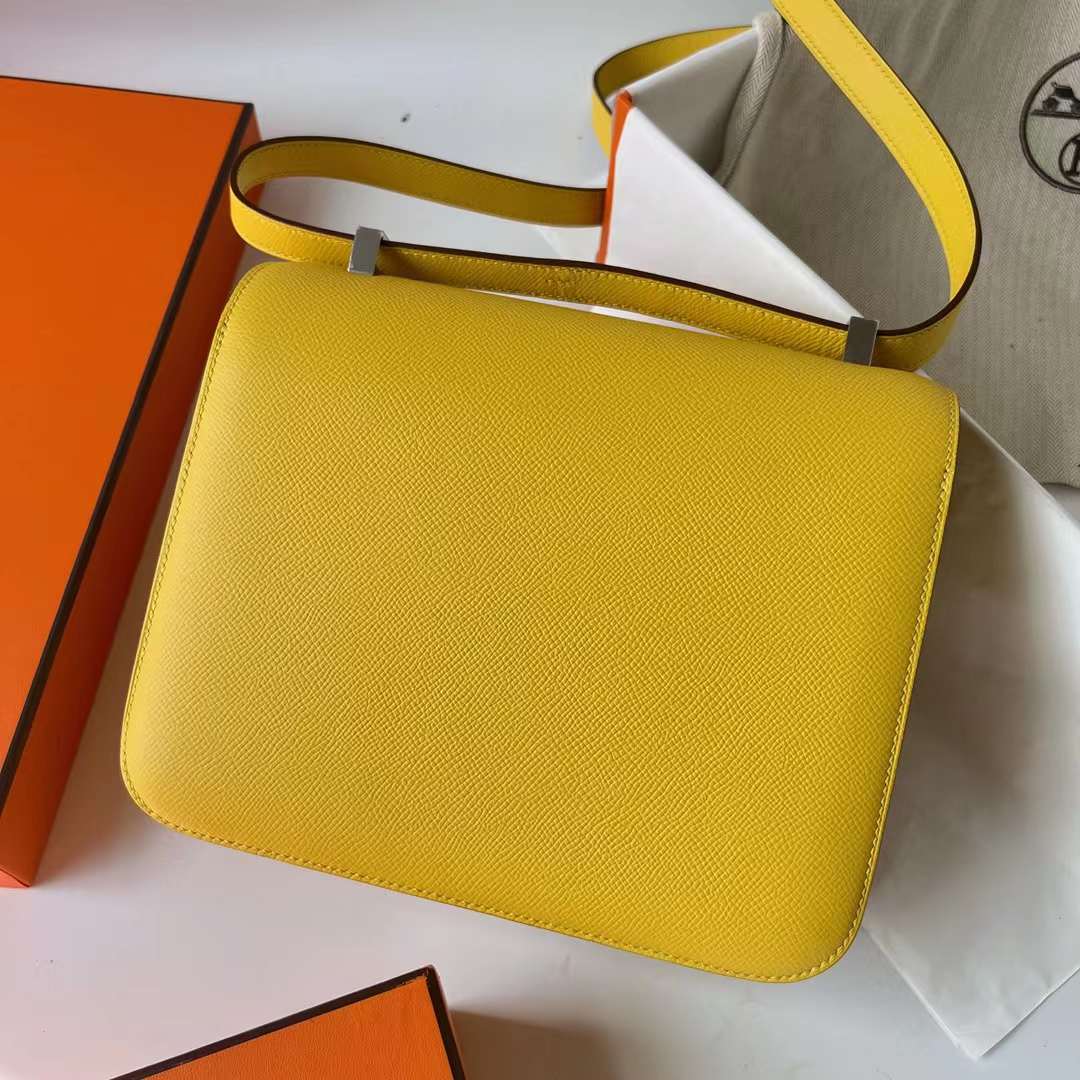 Hermès（爱马仕）Constance 空姐包 Epsom 9O 那不勒斯黄 Jaune de Naples 银扣 24cm Phw 全手工蜡线缝