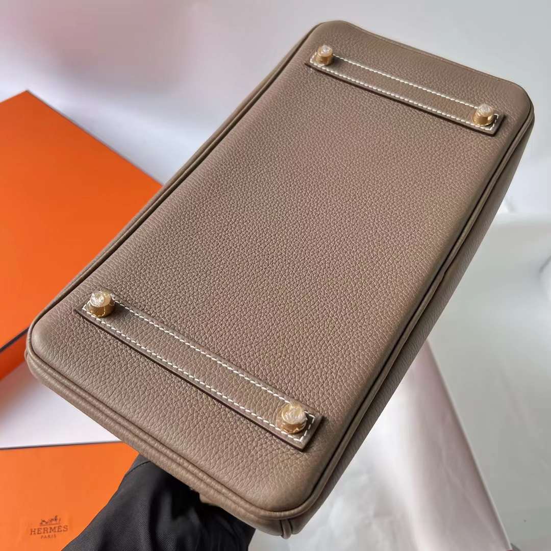 Hermès（爱马仕） Birkin 铂金包 Togo 进口小牛皮 Ck18 大象灰 金扣 30cm 全手工蜡线缝 Ghw
