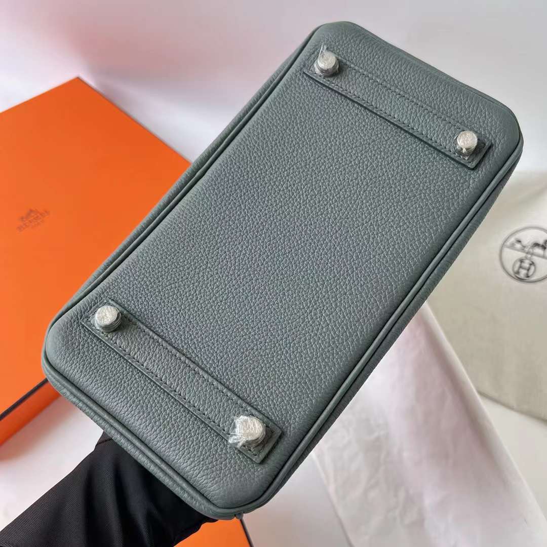 Hermès（爱马仕）Birkin 铂金包 Togo 顶级小牛皮 Cc63 杏绿色 银扣 25cm 全手工蜡线缝 Phw