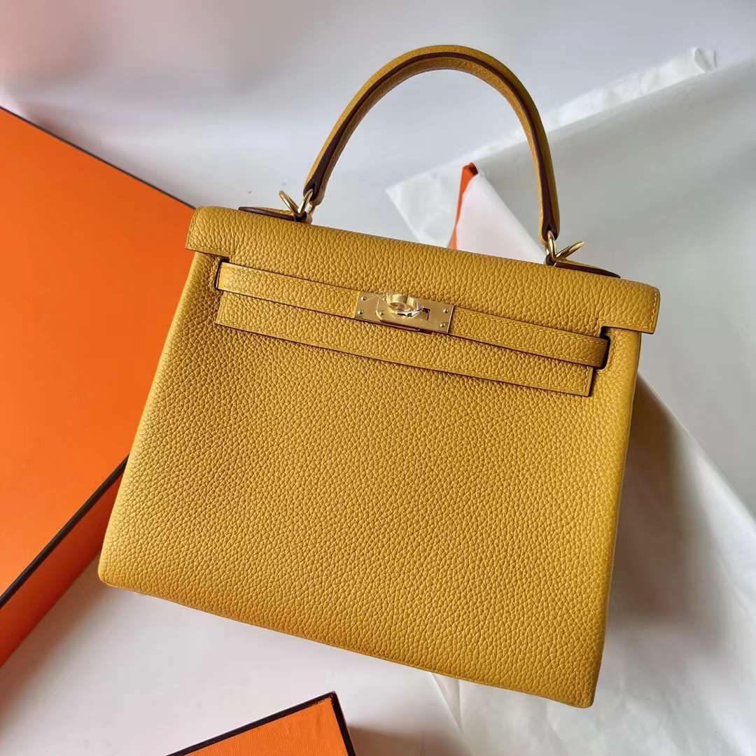 Hermès（爱马仕）Kelly 凯莉包 Togo皮 进口小牛皮 9D 琥珀黄 金扣 25cm 全手工蜡线缝 Ghw