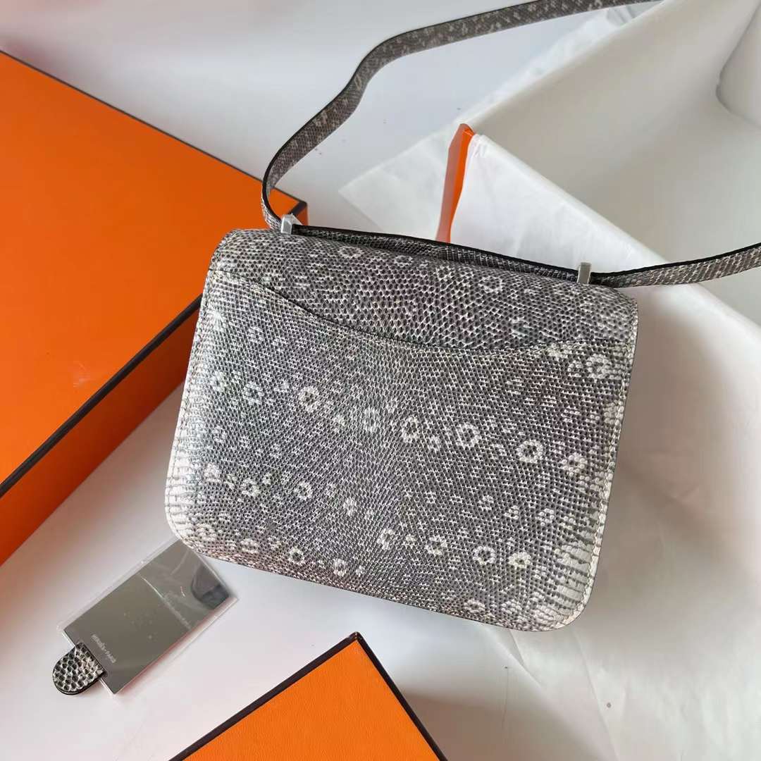 Hermès（爱马仕）Constance 空姐包 Lizard 进口蜥蜴皮 自然色 银扣 19cm 全手工蜡线缝 Phw