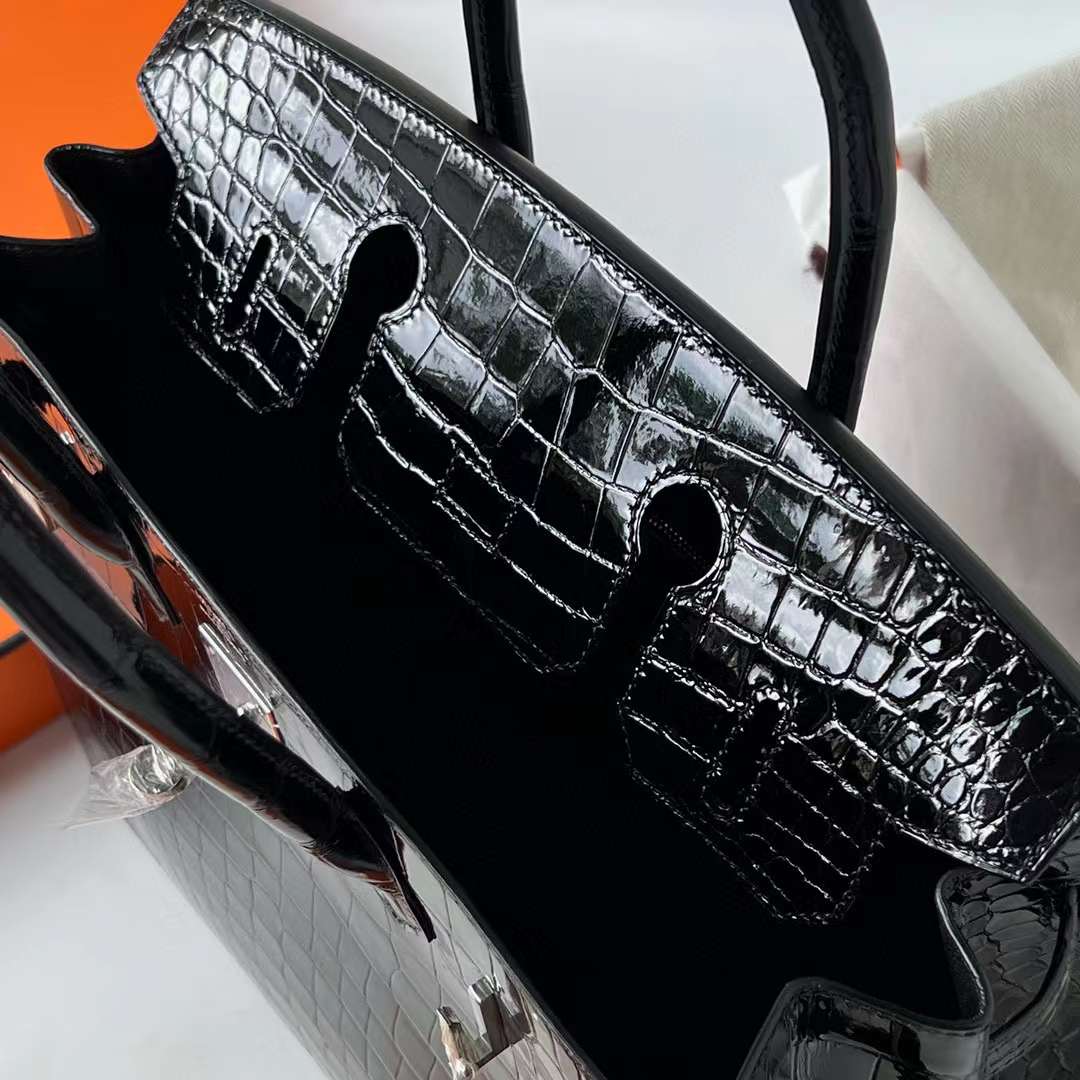 Hermès（爱马仕）Birkin 铂金包 亮面鳄鱼皮 Ck89 黑色 银扣 30cm 全手工蜡线缝 Phw