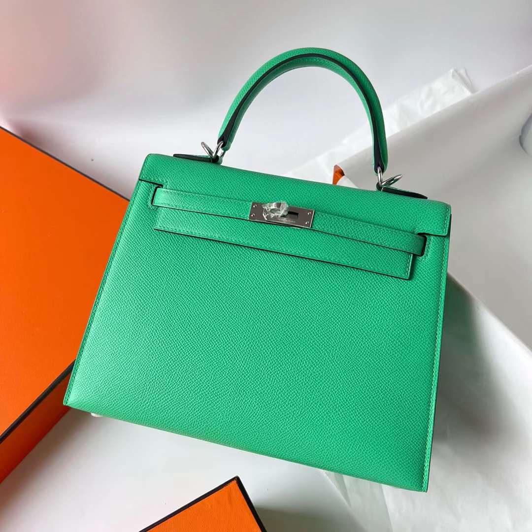 Hermès（爱马仕）Kelly 凯莉包 Epsom 0Z 漫画绿 Vert Comics 银扣 25cm 全手工蜡线缝 Phw