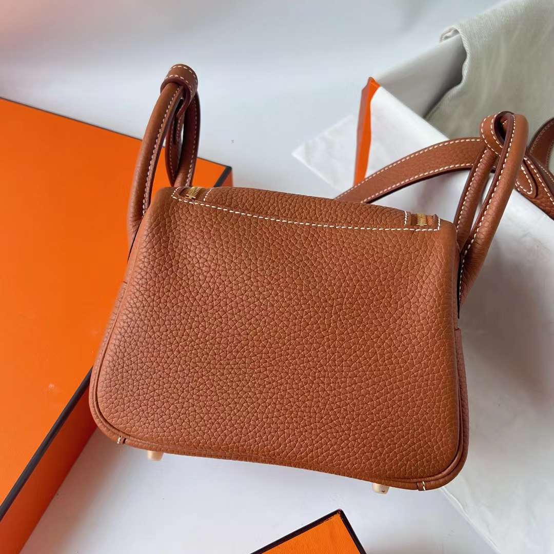 Hermès（爱马仕）Mini Lindy 迷你琳迪 Clemence 进口大牛皮 Ck37 金棕色 金扣 19cm 全手工蜡线缝 Ghw