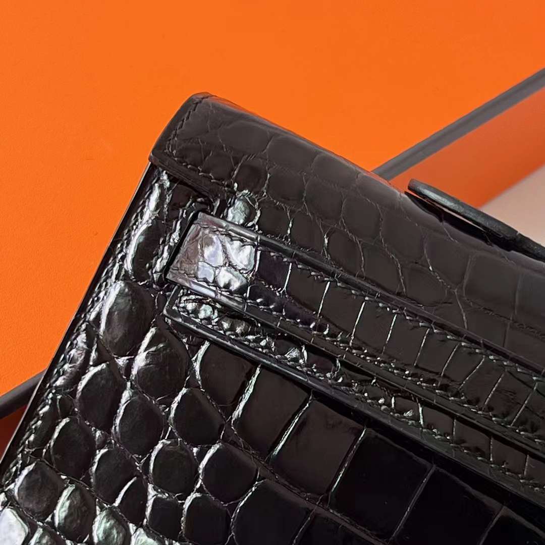 Hermès（爱马仕）Kelly cut 亮面倒v澳洲湾鳄 shiny porosus crocodile Ck89 黑色 银扣 31cm 全手工蜡线缝 Phw
