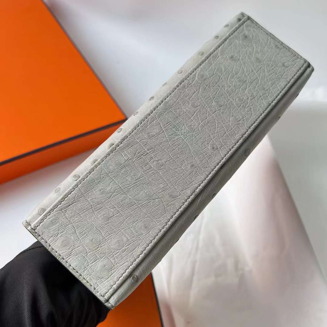 Hermès（爱马仕）Mini Kelly Pochette Ostrich 进口鸵鸟皮 8U 冰川灰 金扣 22cm 全手工蜡线缝 Ghw