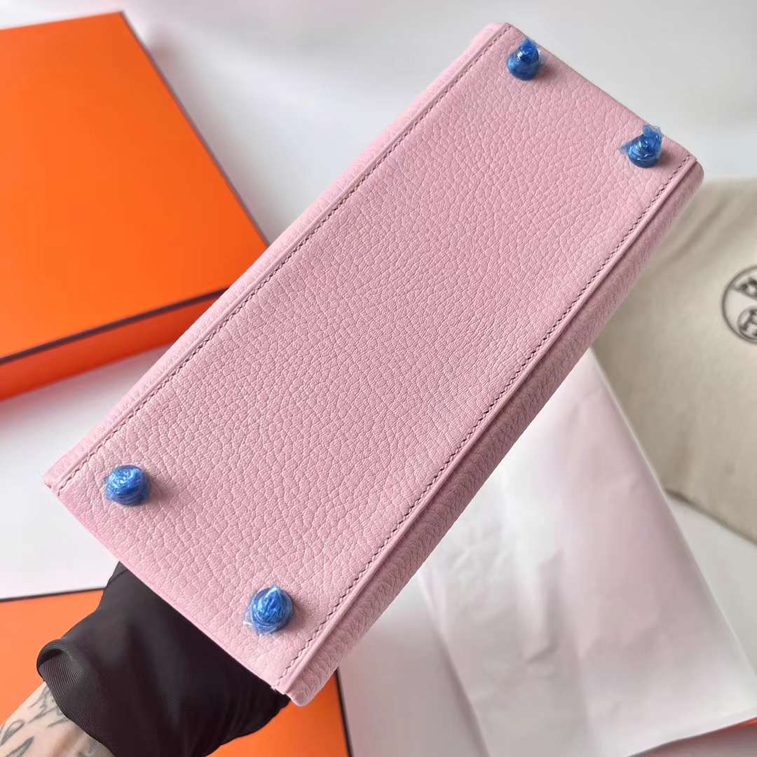 Hermès（爱马仕）Kelly 凯莉包 Chevre 进口山羊皮 3Q 新粉色 内拼 I2 奶油白 银扣 25cm 全手工蜡线缝 Phw