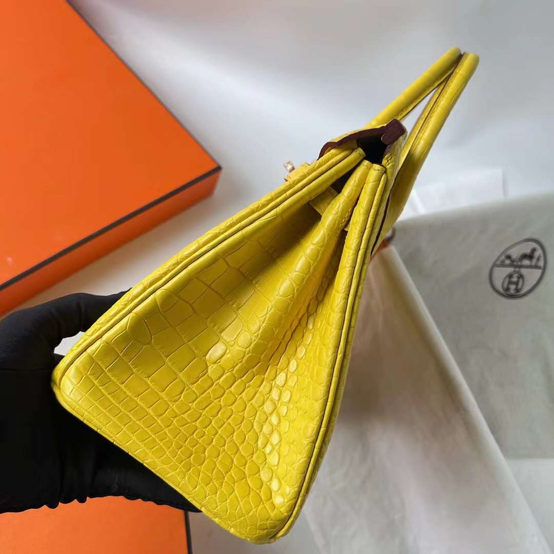 Hermès（爱马仕）Birkin 铂金包 雾面美洲鳄鱼皮 matte alligator crocodile M9 金盏花黄 金扣 25cm 全手工蜡线缝 Ghw