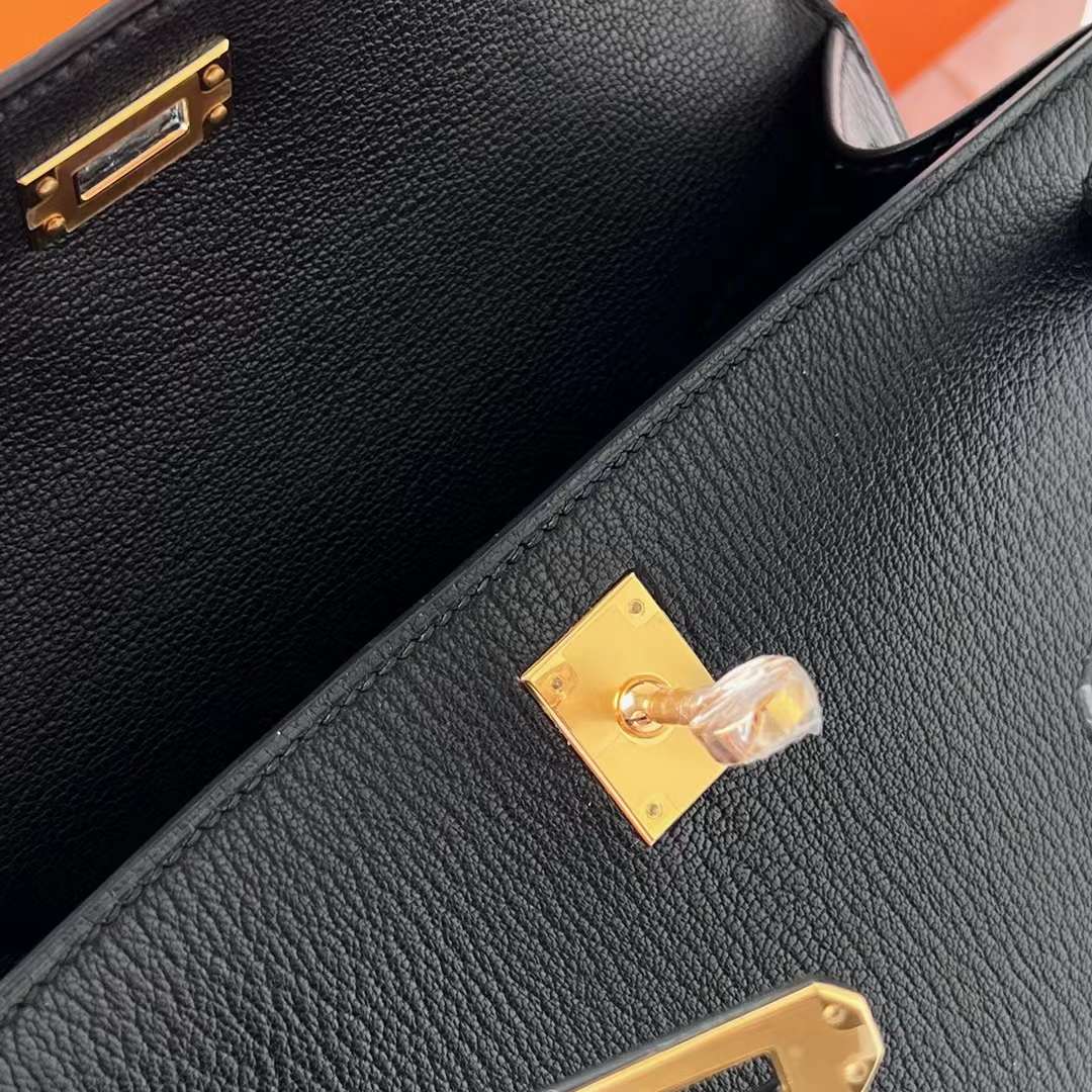 Hermès（爱马仕）Mini Kelly Pochette Chevre 进口山羊皮 Ck89 黑色 金扣 22cm 全手工蜡线缝 Ghw