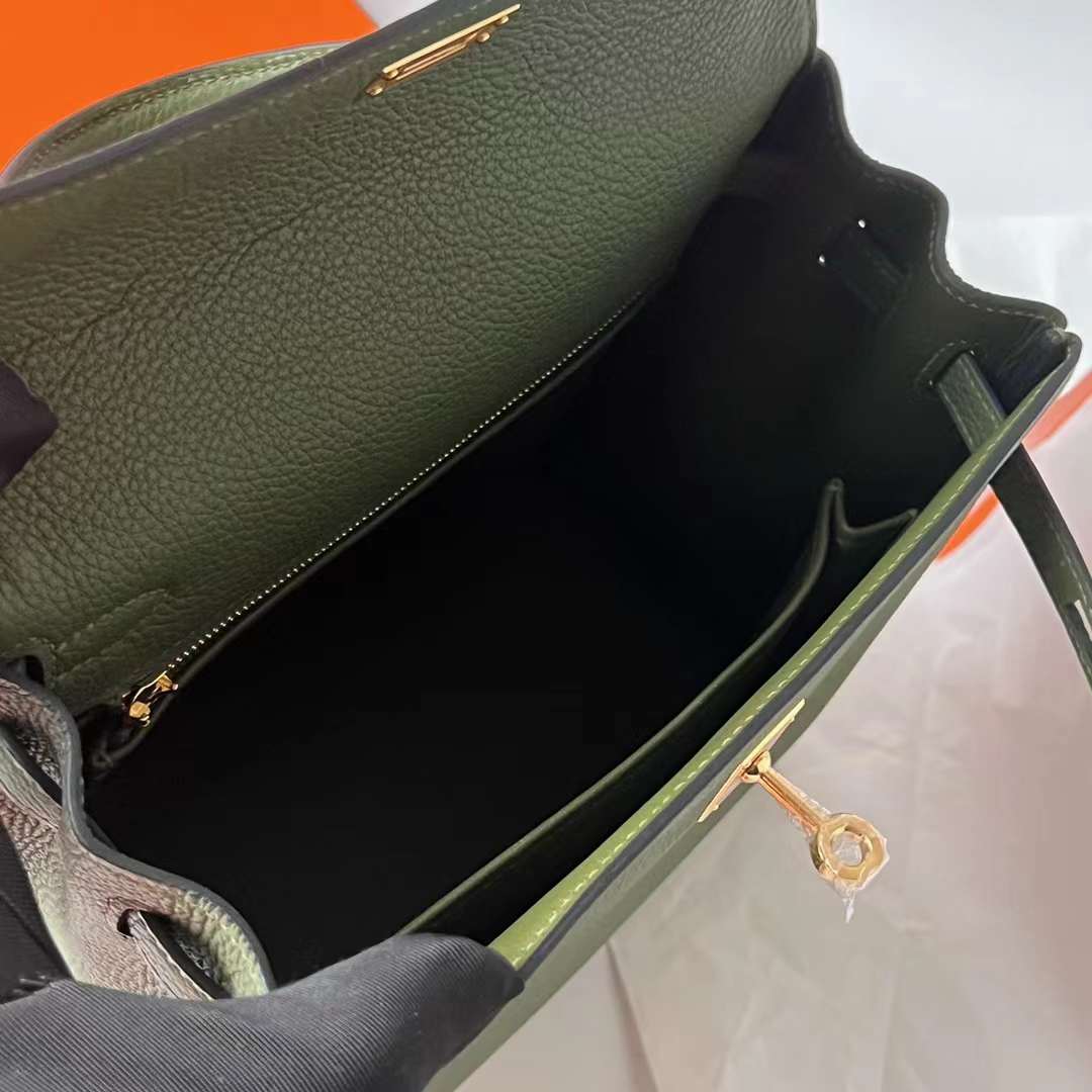 Hermès（爱马仕）Kelly 凯莉包 Togo 小牛皮 V6 丛林绿 金扣 25cm 全手工蜡线缝 Ghw