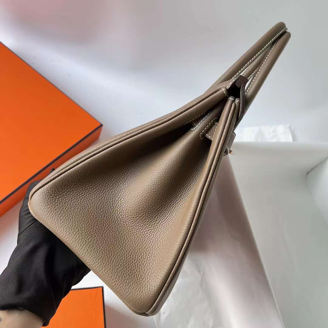 Hermès（爱马仕） Birkin 铂金包 Togo 进口小牛皮 Ck18 大象灰 金扣 30cm 全手工蜡线缝 Ghw