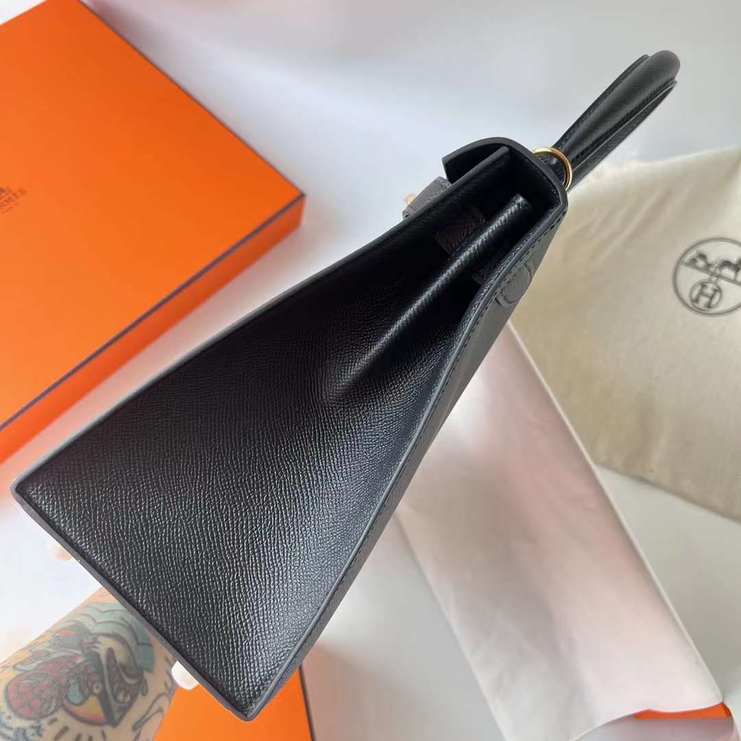 Hermès（爱马仕）Kelly 凯莉包 Epsom Ck89 黑色 Noir 金扣 28cm 全手工蜡线缝 Ghw