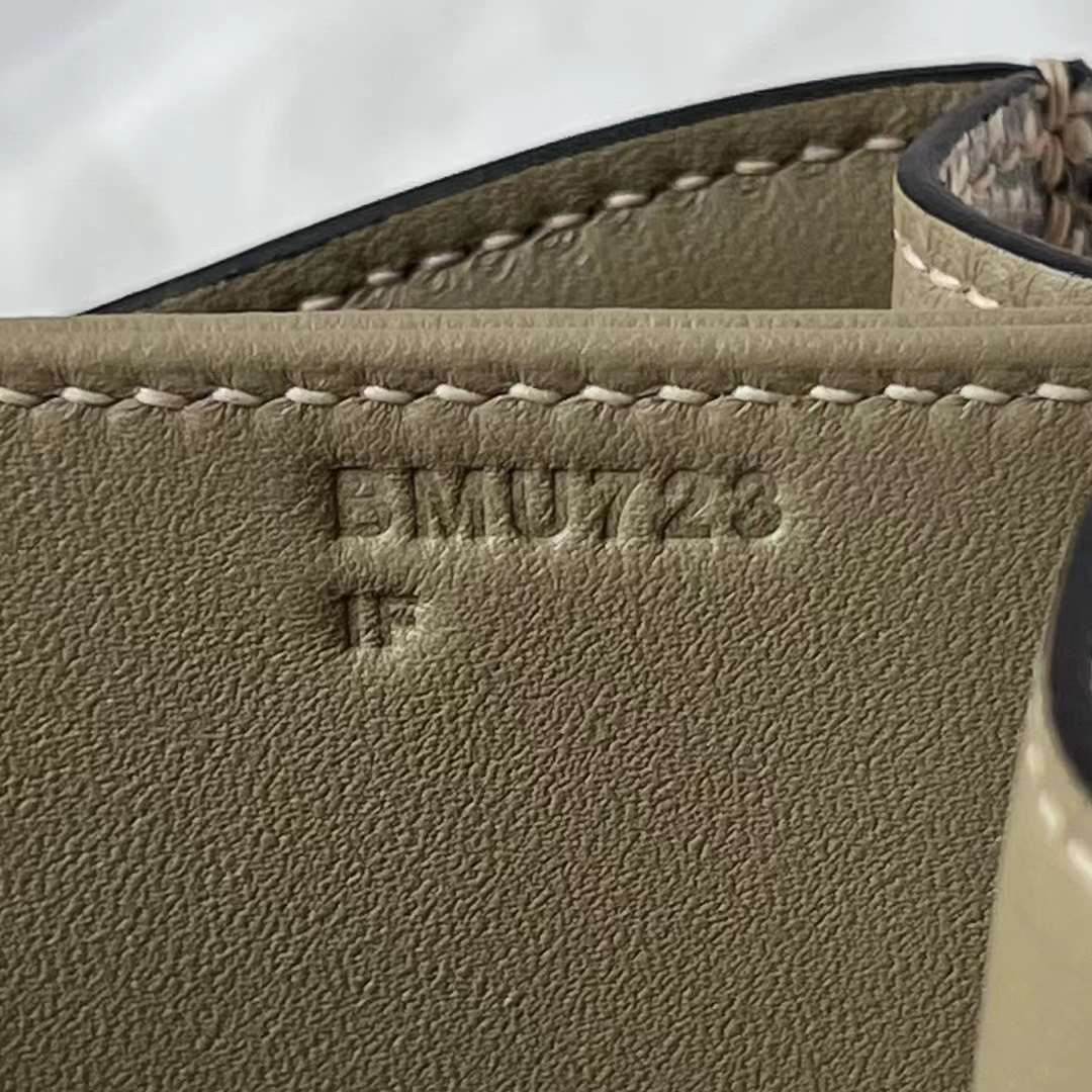 Hermès（爱马仕）Constance 空姐包 Lizard 进口蜥蜴皮 自然色 金扣 19cm 全手工蜡线缝 Ghw