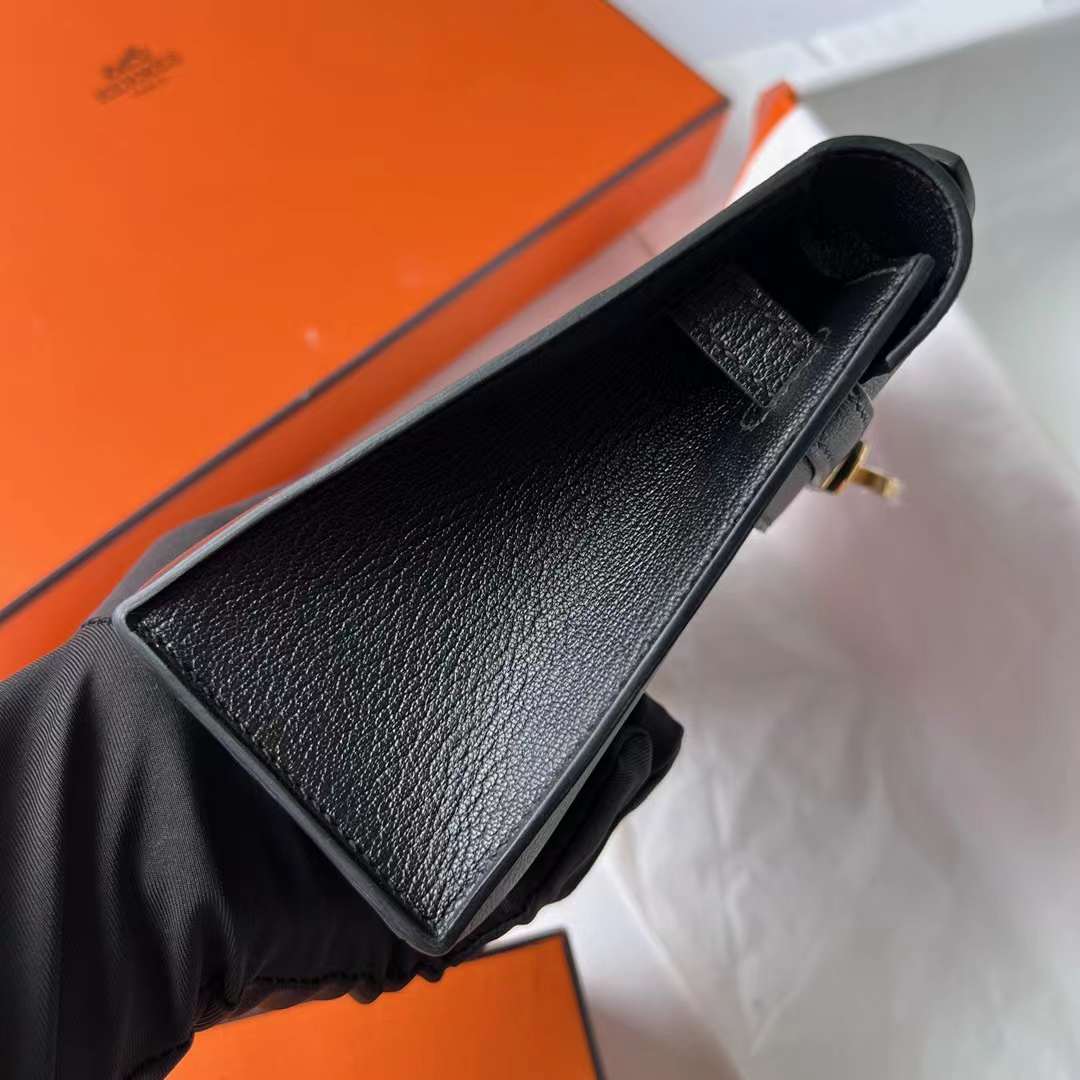 Hermès（爱马仕）Mini Kelly Pochette Chevre 进口山羊皮 Ck89 黑色 金扣 22cm 全手工蜡线缝 Ghw