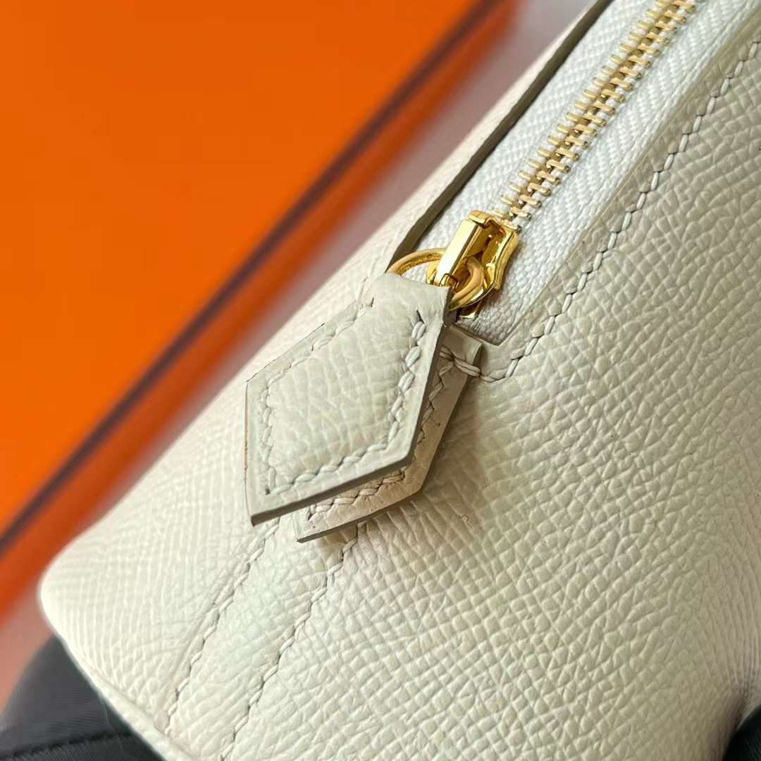 Hermès（爱马仕）Mini Bolide 迷你保龄球包 Epsom Ck10 奶昔白 金扣 19cm 全手工蜡线缝制 Ghw
