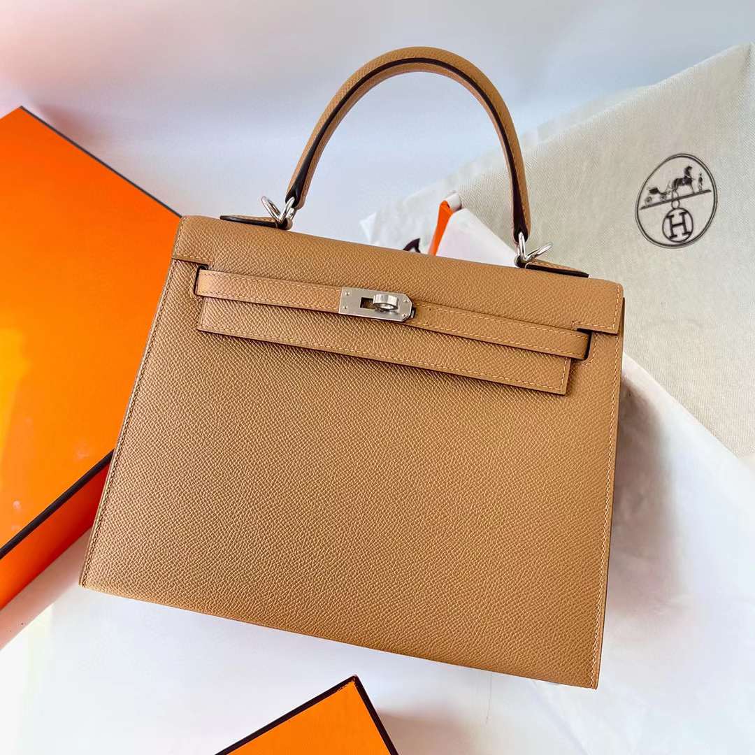 Hermès（爱马仕）Kelly 凯莉包 Epsom 0M 奶茶色 Chai 银扣 25cm 全手工蜡线缝 Phw