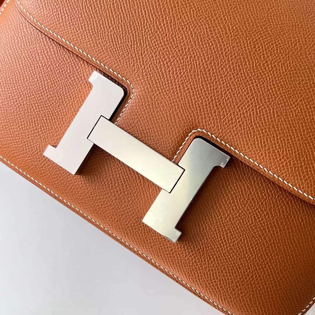 Hermès（爱马仕）Constance 空姐包 Epsom Ck37 金棕色 Gold 银扣 24cm Phw 全手工蜡线缝