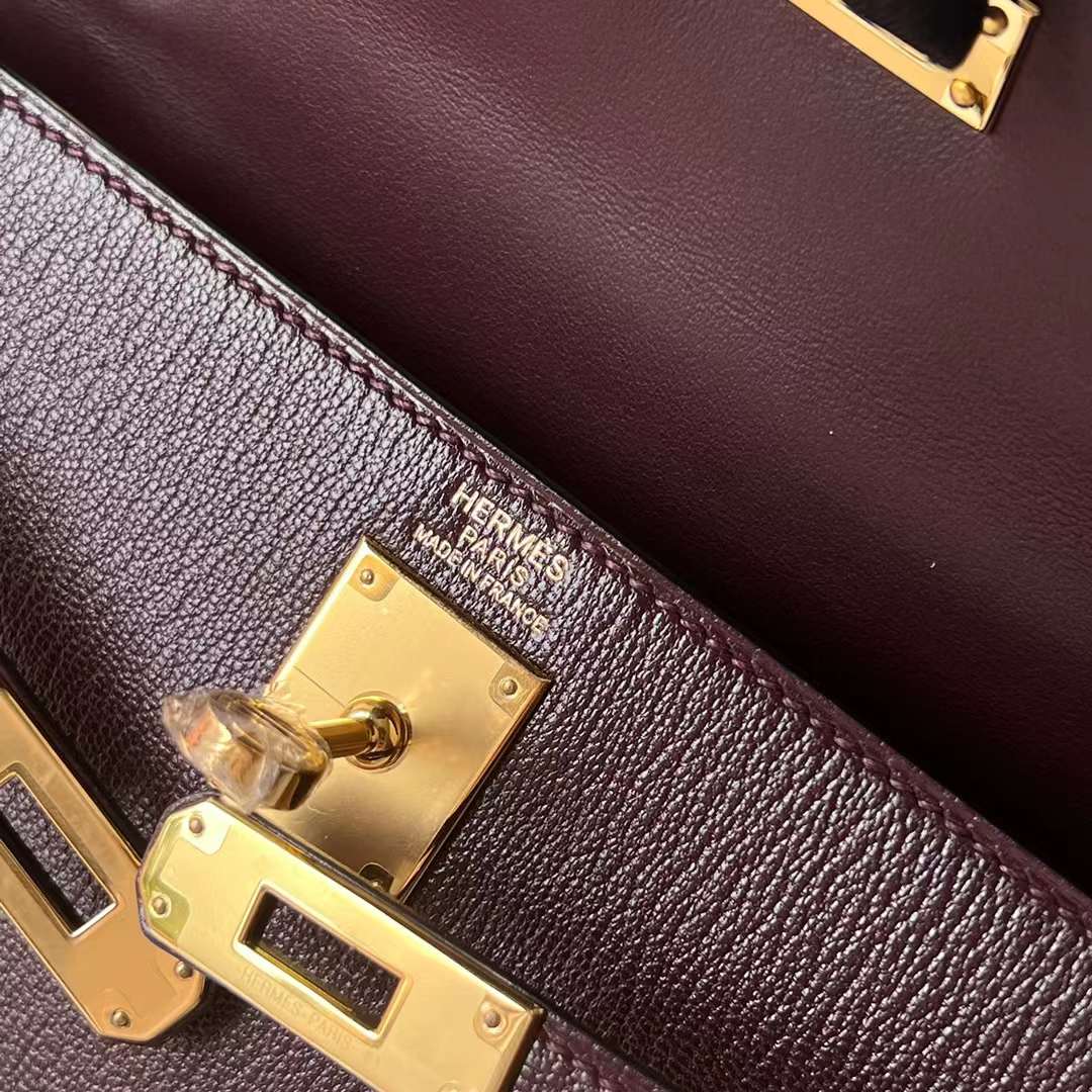 Hermès（爱马仕）Kelly Elan Chevre 进口山羊皮 0G 马鞍红 金扣 27cm 全手工蜡线缝 Ghw