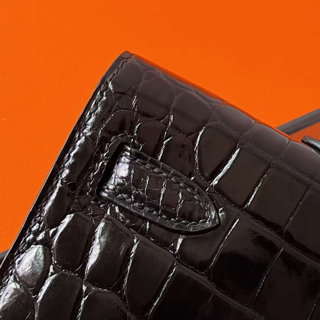 Hermès（爱马仕）Kelly cut 亮面倒v澳洲湾鳄 shiny porosus crocodile Ck89 黑色 银扣 31cm 全手工蜡线缝 Phw