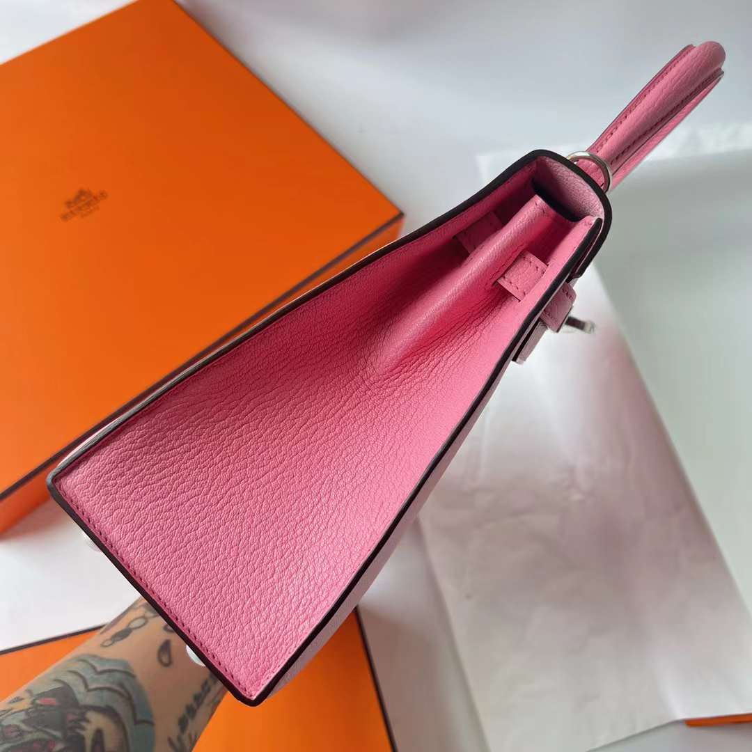 Hermès（爱马仕）Kelly 凯莉包 Chevre 进口山羊皮 3Q 新粉色 拼 1Q 奶昔粉 银扣 25cm 全手工蜡线缝 Phw
