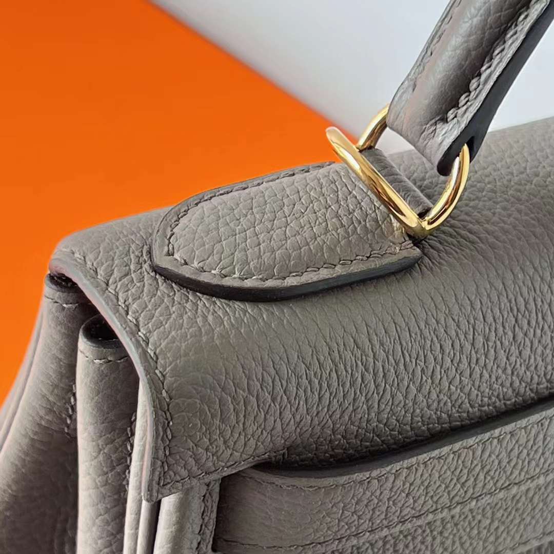 Hermès（爱马仕）Kelly 凯莉包 Togo皮 进口小牛皮 0L 积雨云灰 金扣 28cm 全手工蜡线缝 Ghw