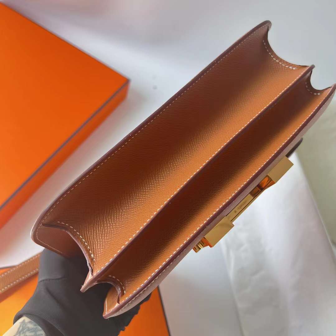 Hermès（爱马仕）Constance 空姐包 Epsom Ck37 金棕色 Gold 金扣 24cm Ghw 全手工蜡线缝