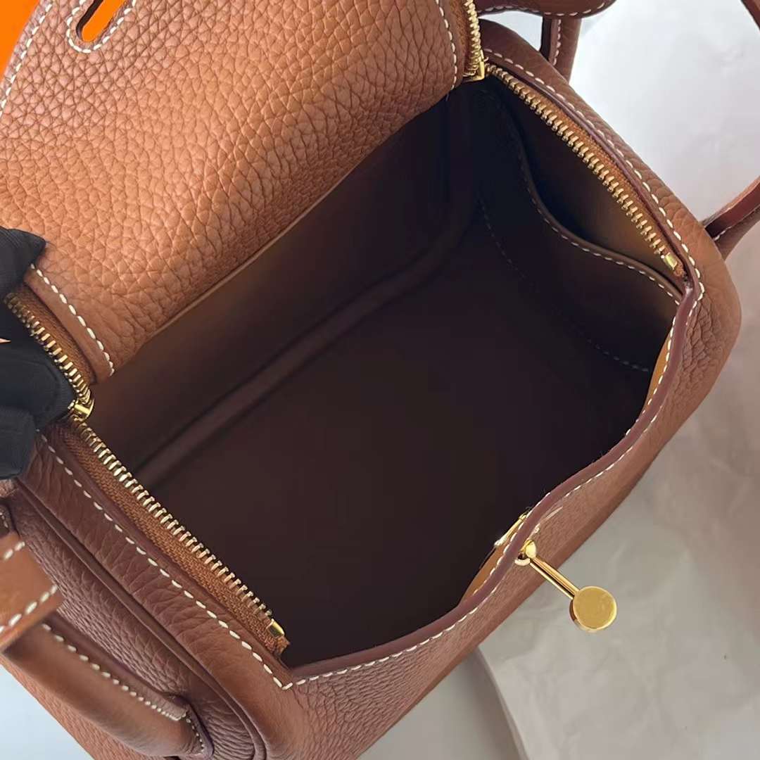 Hermès（爱马仕）Mini Lindy 迷你琳迪 Clemence 进口大牛皮 Ck37 金棕色 金扣 19cm 全手工蜡线缝 Ghw