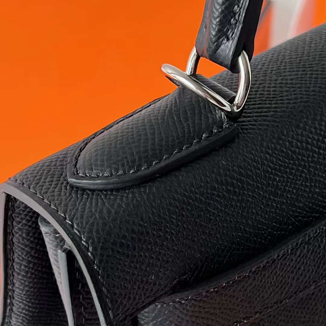 Hermès（爱马仕）Kelly 凯莉包 Epsom Ck89 黑色 Noir 银扣 28cm 全手工蜡线缝 Phw