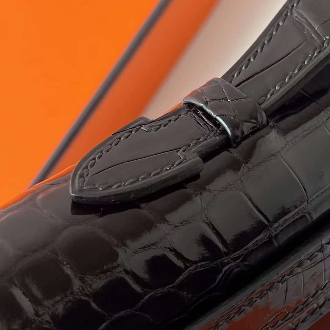 Hermès（爱马仕）Kelly cut 亮面倒v澳洲湾鳄 shiny porosus crocodile Ck89 黑色 银扣 31cm 全手工蜡线缝 Phw