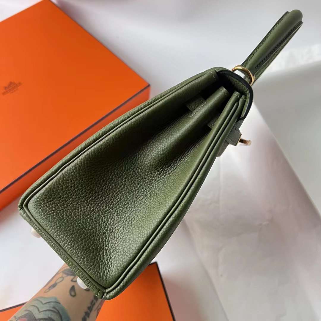 Hermès（爱马仕）Kelly 凯莉包 Togo 小牛皮 V6 丛林绿 金扣 25cm 全手工蜡线缝 Ghw
