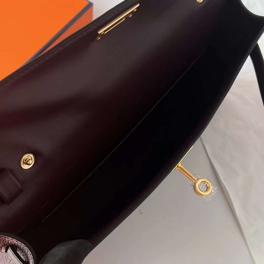 Hermès（爱马仕）Kelly Elan Chevre 进口山羊皮 0G 马鞍红 金扣 27cm 全手工蜡线缝 Ghw