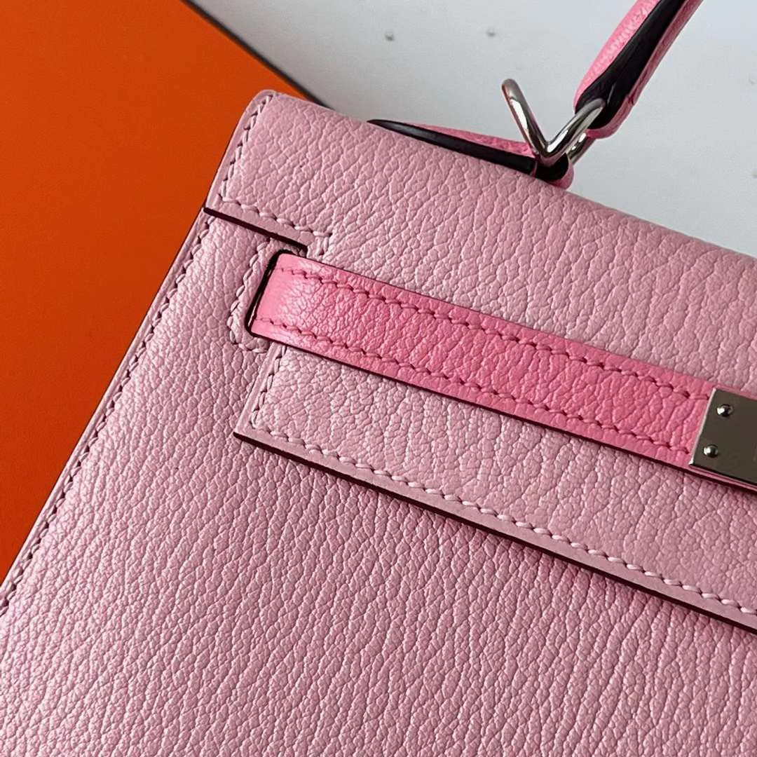 Hermès（爱马仕）Kelly 凯莉包 Chevre 进口山羊皮 3Q 新粉色 拼 1Q 奶昔粉 银扣 25cm 全手工蜡线缝 Phw