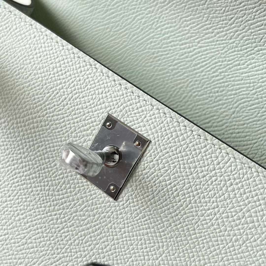 Hermès（爱马仕）Mini Kelly Pochette Epsom 0S 气泡绿 Vert Fizz 银扣 22cm 全手工蜡线缝 Phw