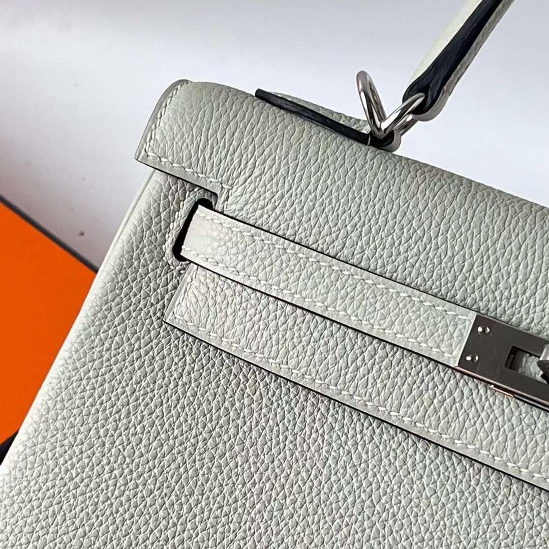 Hermès（爱马仕）Kelly 凯莉包 Togo 进口小牛皮 W0 水晶灰 银扣 25cm 全手工蜡线缝 Phw