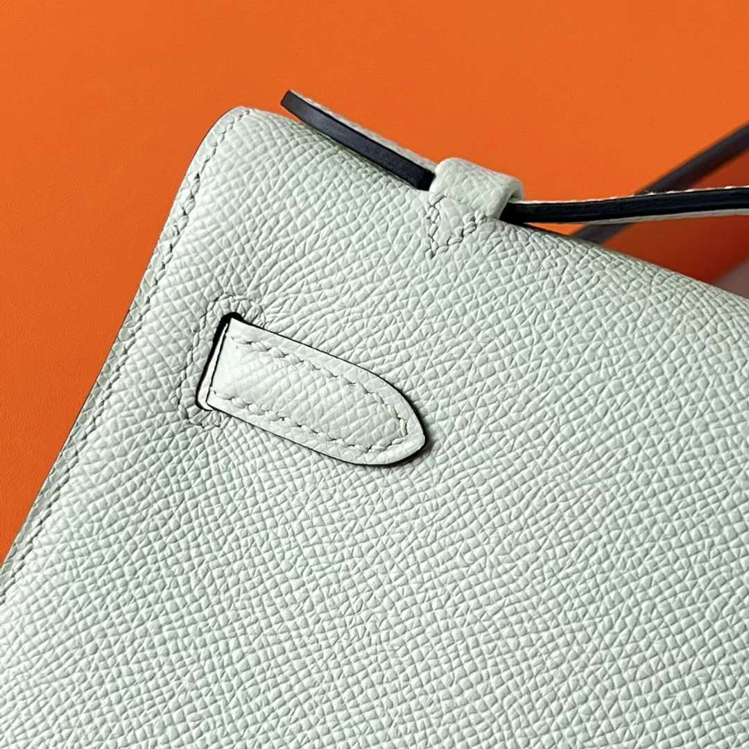 Hermès（爱马仕）Mini Kelly Pochette Epsom 0S 气泡绿 Vert Fizz 银扣 22cm 全手工蜡线缝 Phw
