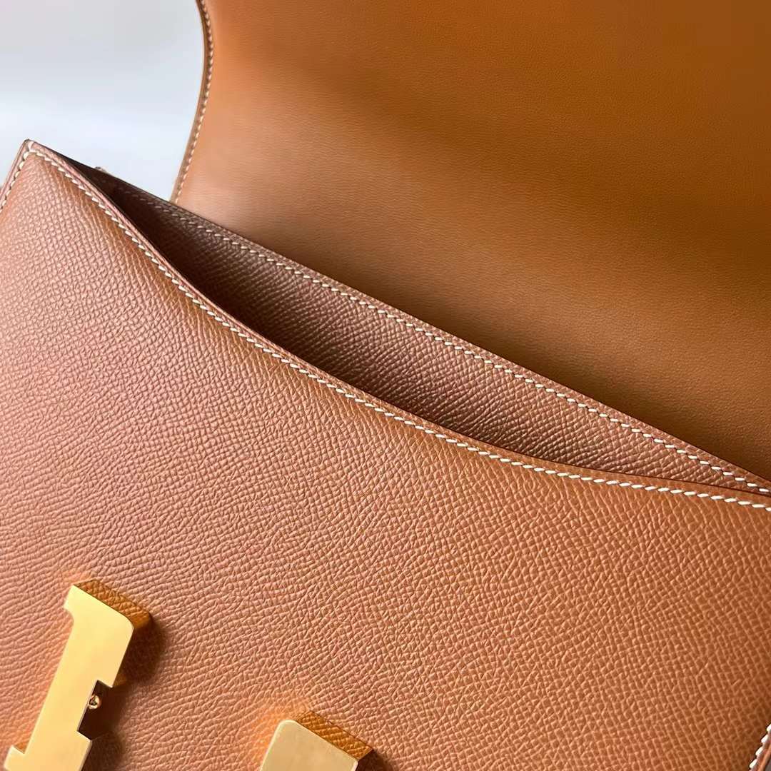 Hermès（爱马仕）Constance 空姐包 Epsom Ck37 金棕色 Gold 金扣 24cm Ghw 全手工蜡线缝