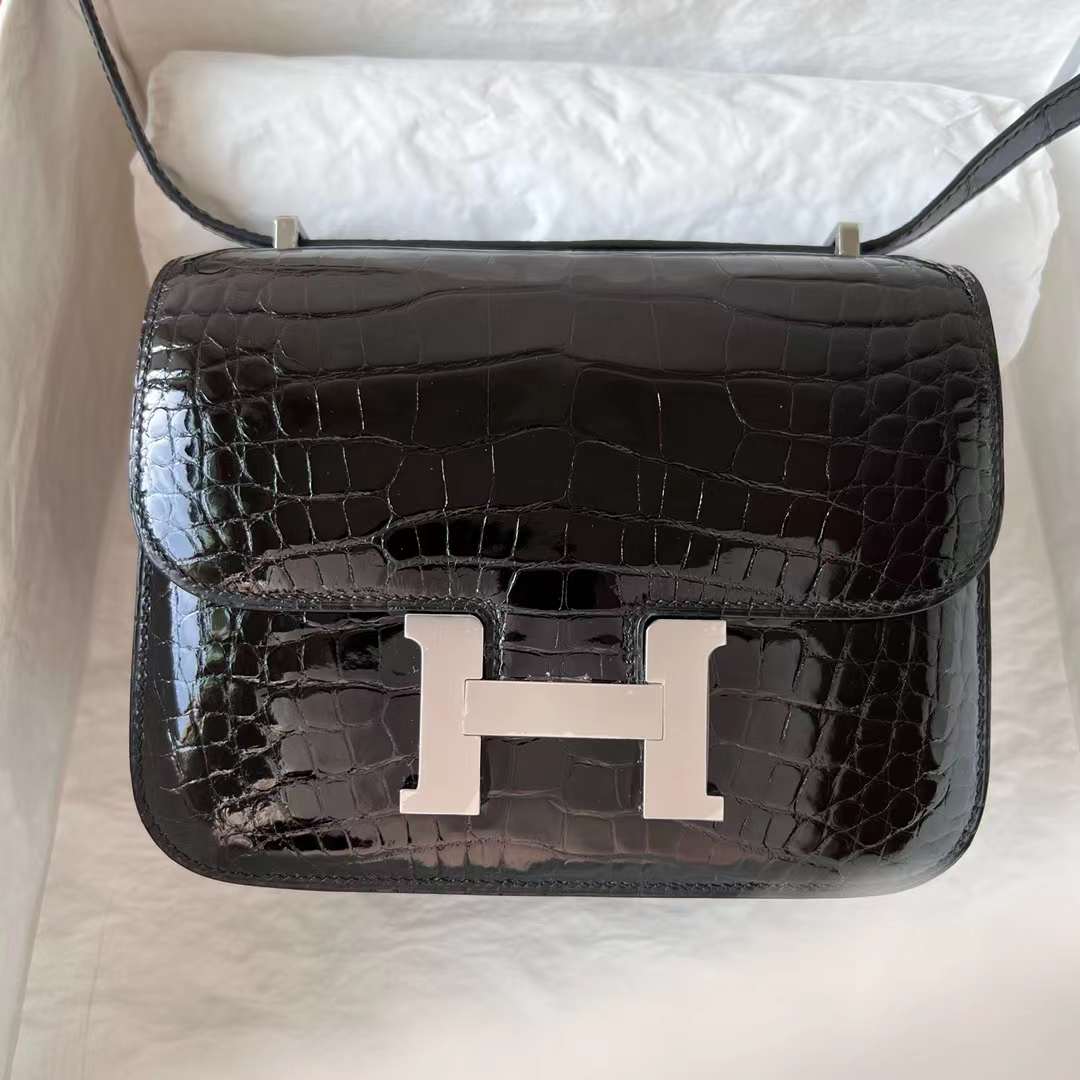 Hermès（爱马仕）Constance 镜子款 Shiny Alligator Crocodile 亮面美洲鳄鱼皮 Ck89 黑色 Noir 银扣 1-19cm 全手工蜡线缝 Phw