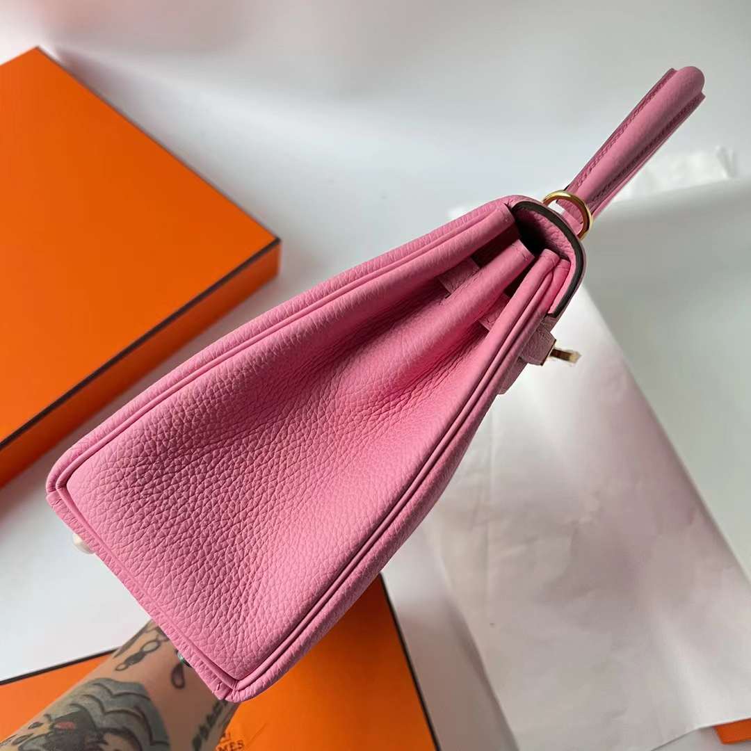 Hermès（爱马仕）Kelly 凯莉包 Togo 小牛皮 5P 樱花粉 金扣 25cm 全手工蜡线缝 Ghw