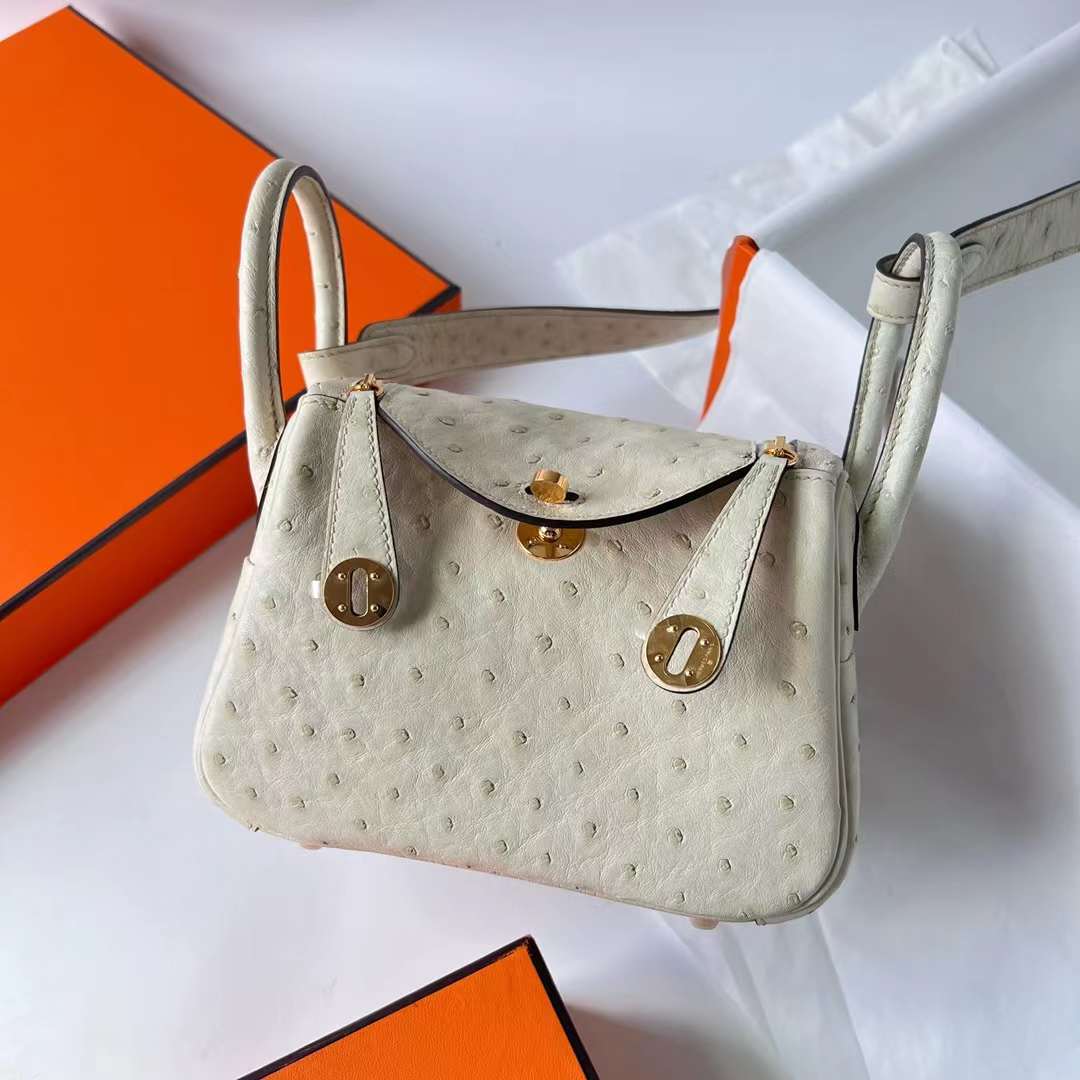 Hermès（爱马仕）Mini Lindy 迷你琳迪包 Ostrich 3C 羊毛白 19cm 全手工缝制 金扣 Ghw