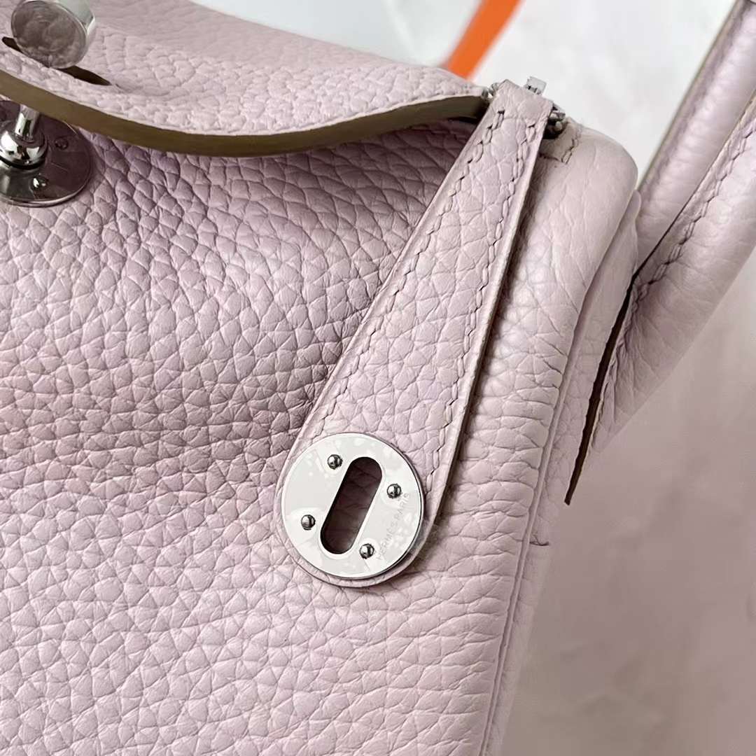Hermès（爱马仕）Mini Lindy 迷你琳迪 Clemence 进口大牛皮 09 梦幻粉紫 内拼 i2 奶油白 银扣 19cm 全手工蜡线缝 Phw