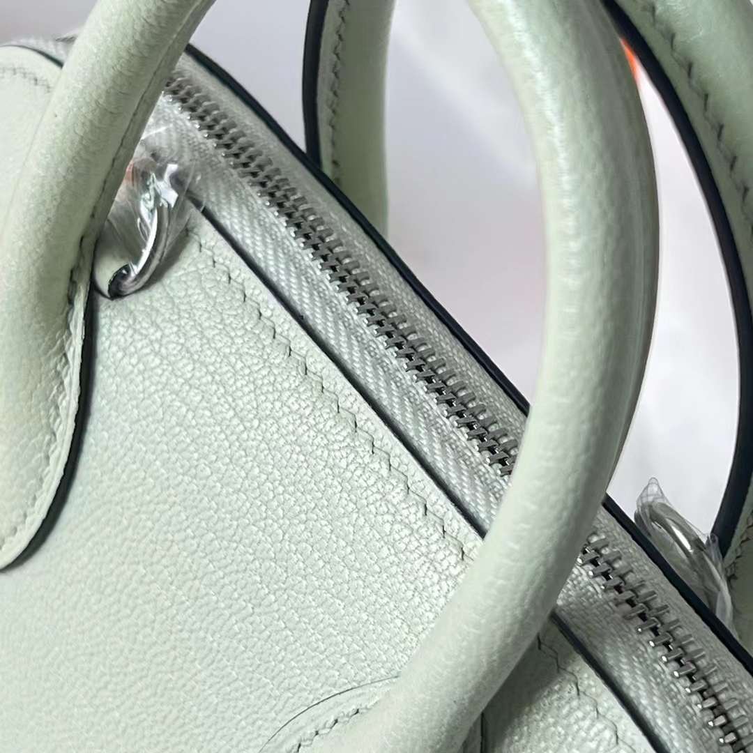 Hermès（爱马仕）Mini Bolide 迷你保龄球包 Chevre 进口山羊皮 0S 气泡绿 银扣 19cm 全手工蜡线缝 Phw