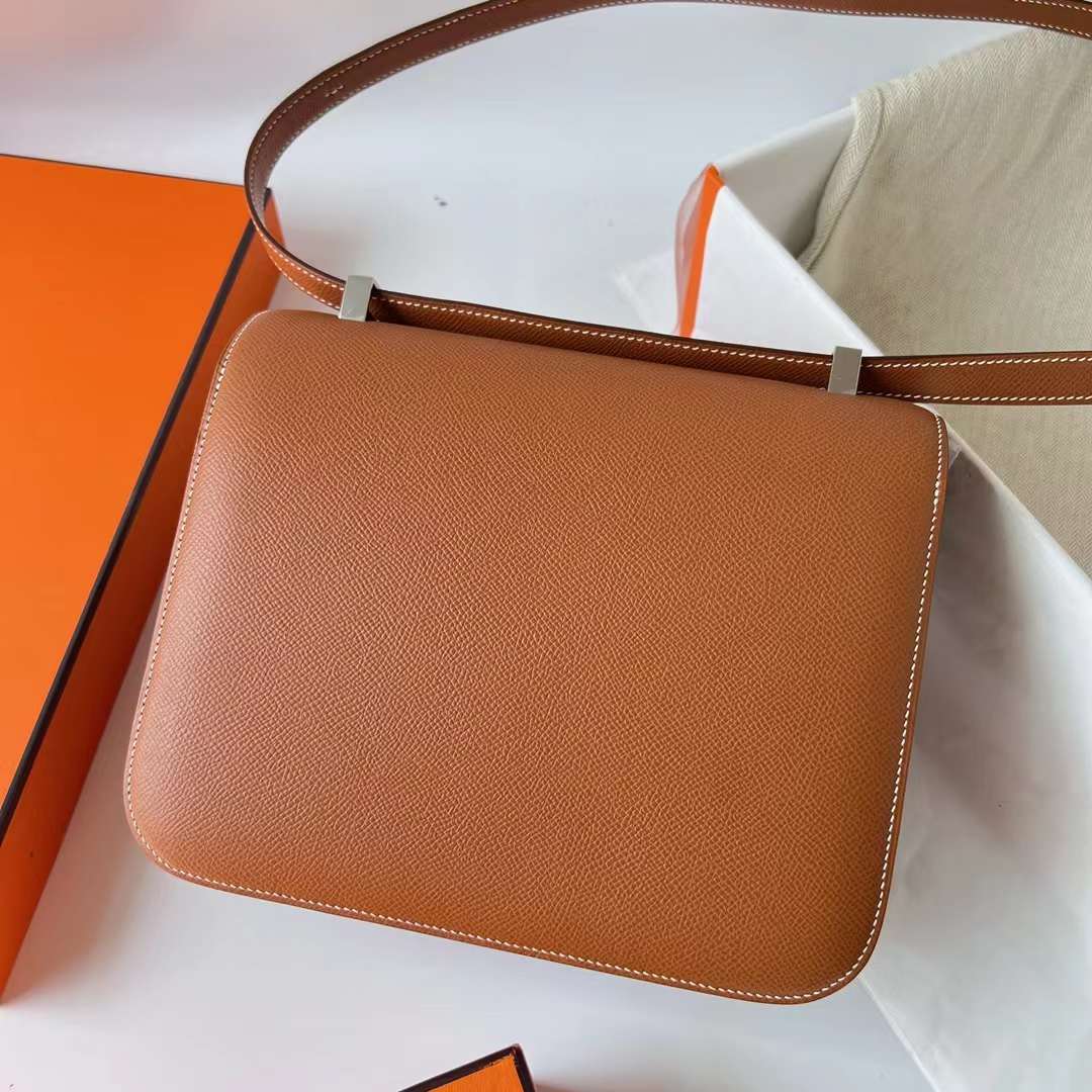Hermès（爱马仕）Constance 空姐包 Epsom Ck37 金棕色 Gold 银扣 24cm Phw 全手工蜡线缝