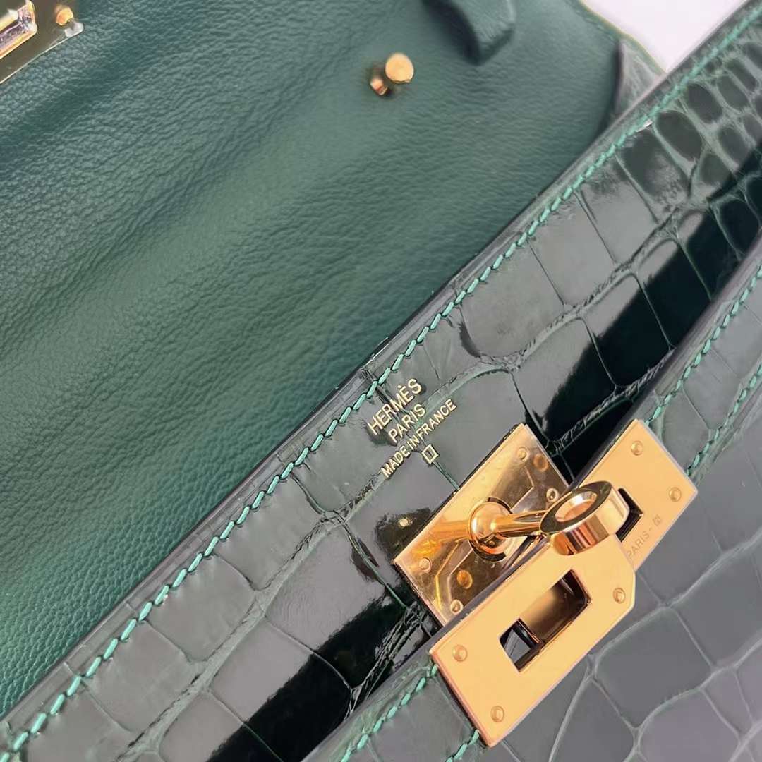 Hermès（爱马仕）Kelly to go 亮面美洲鳄鱼皮 Shiny Alligator Crocodile Ck67 祖母绿 金扣 20cm Ghw 全手工蜡线缝