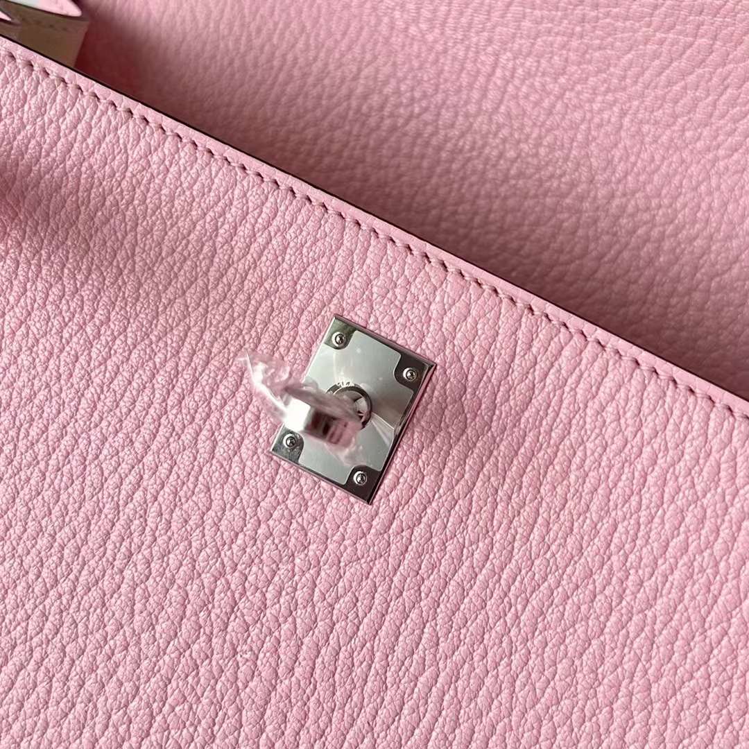 Hermès（爱马仕）Kelly 凯莉包 Chevre 进口山羊皮 3Q 新粉色 内拼 I2 奶油白 银扣 25cm 全手工蜡线缝 Phw