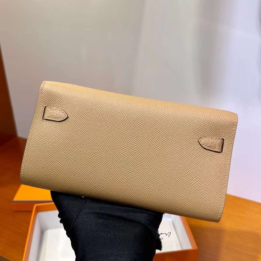 Hermès（爱马仕）Kelly to go touch Epsom 拼 雾面美洲鳄鱼皮 0M 奶茶色 金扣 22cm 全手工蜡线缝