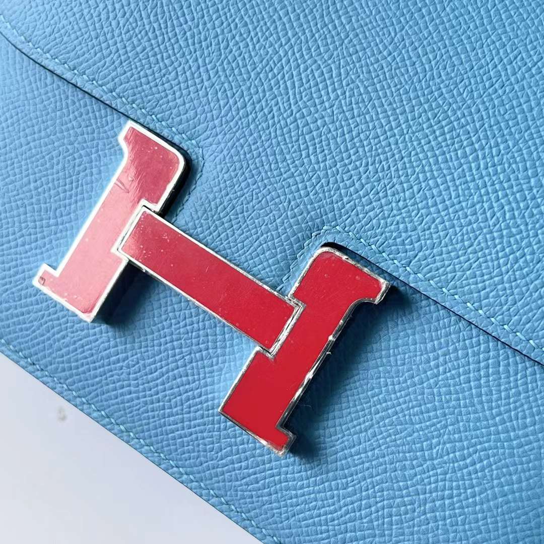Hermès（爱马仕）Constance 空姐包 Epsom P3 北方蓝 拼 S3 心红色 珐琅扣 19cm 全手工蜡线缝