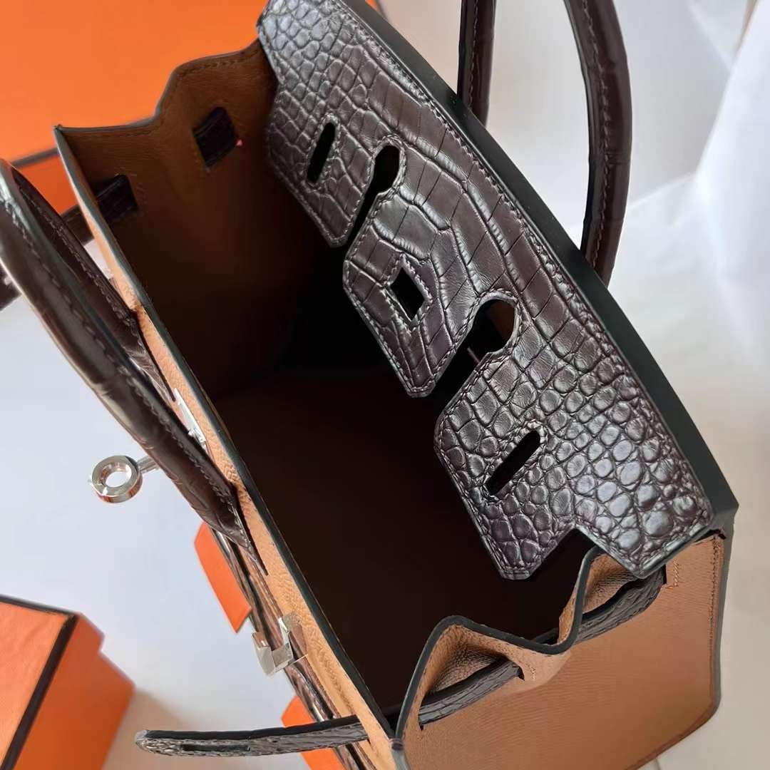 Hermès（爱马仕）Birkin 铂金包 限量版 小房子 金棕色 20cm 全手工蜡线缝制 Phw